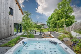 Vakantiehuis voor 9 met jacuzzi en sauna in Amel, Hoge Venen