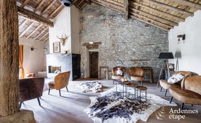 Ruime luxe villa in Bastogne voor 26 personen
