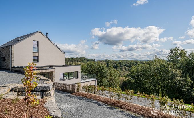 Luxe vakantievilla met sauna en terras in Bertrix, Belgische Ardennen