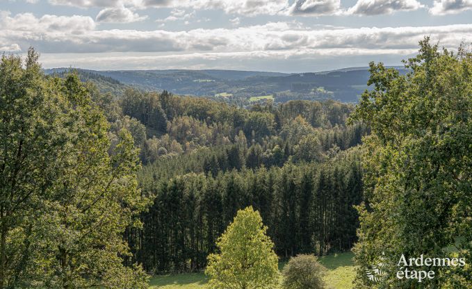 Luxe vakantievilla met sauna en terras in Bertrix, Belgische Ardennen