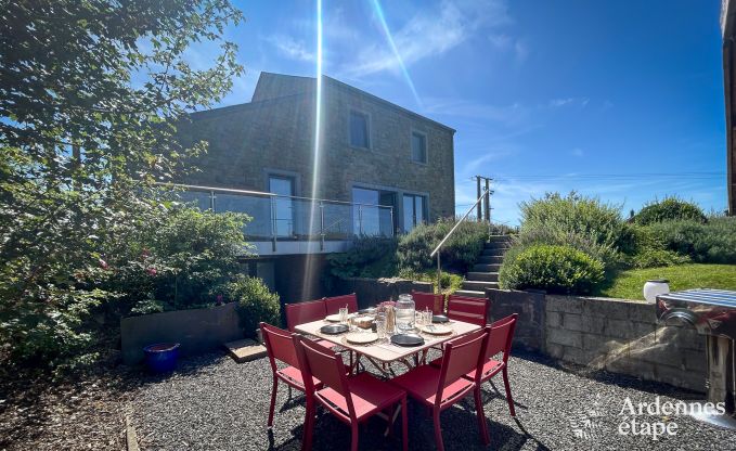 Vakantiewoning met zwembad in Bivre, Ardennen