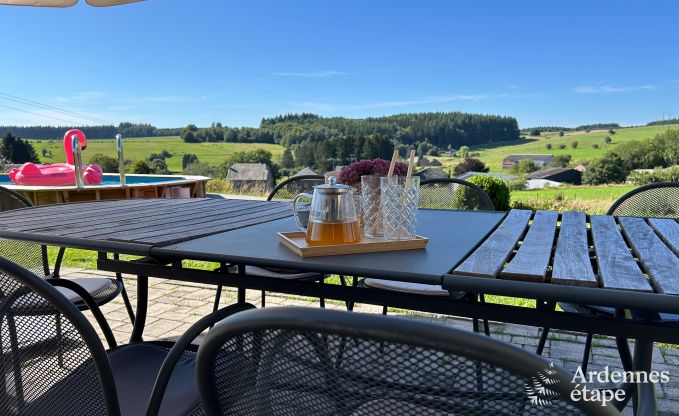 Vakantiewoning met zwembad in Bivre, Ardennen