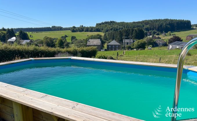 Vakantiewoning met zwembad in Bivre, Ardennen