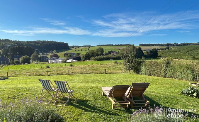 Vakantiewoning met zwembad in Bivre, Ardennen