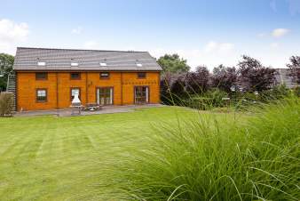 Chalet in Durbuyvoor 14 personen met wellness in de Ardennen