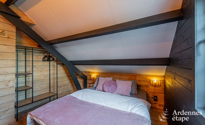 Charmant vakantiehuis in Herbeumont voor 6 personen met privtuin, 3 slaapkamers en houtpelletkachel