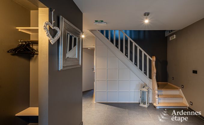 luxe villa in Houffalize: accommodatie voor 18 personen met zwembad, sauna en priv tuin in de Ardennen