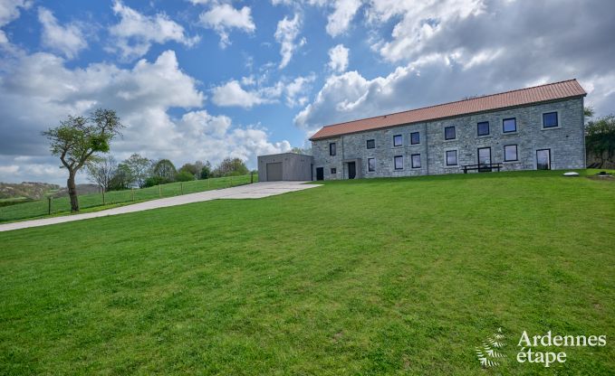 Comfortabele vakantievilla voor 14 in Limbourg, Ardennen