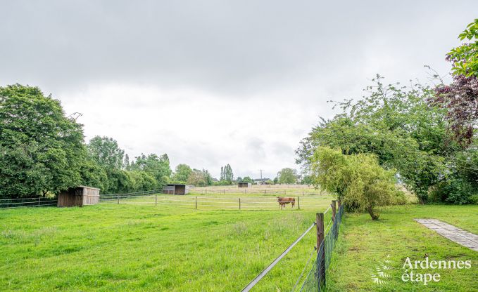 Authentieke vakantiewoning voor 15 met paardenboxen in Mettet, Ardennen