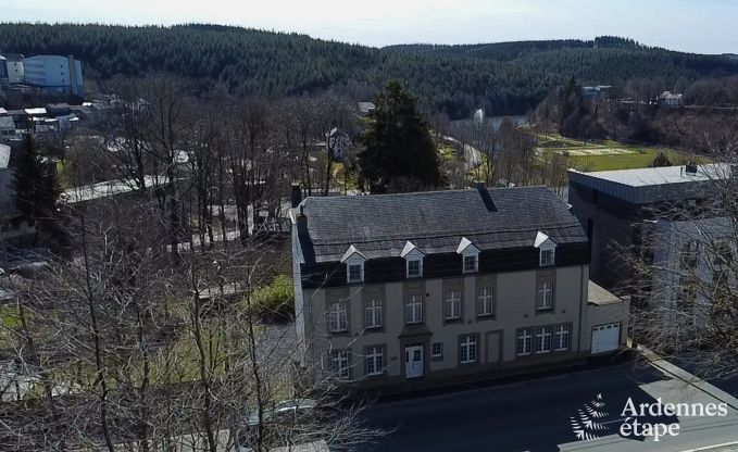 Vakantiehuis in Neufchteau voor 20 personen in de Ardennen