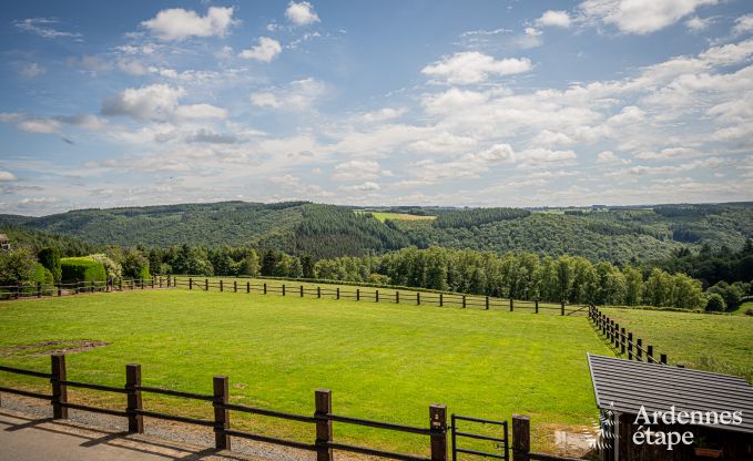 Moderne vakantiewoning met 5 slaapkamers in Rochehaut, Ardennen