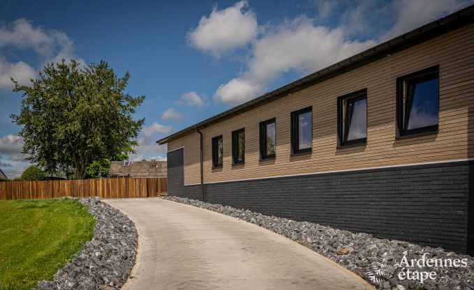 Moderne vakantiewoning met 5 slaapkamers in Rochehaut, Ardennen