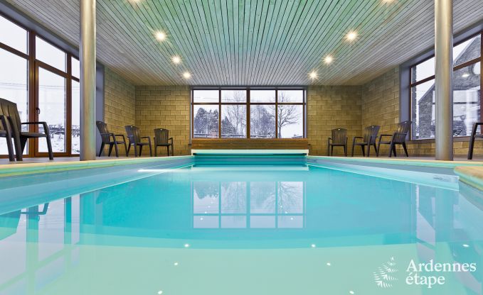 Comfortabel vakantiehuis met zwembad in Sainte-Ode, Ardennen