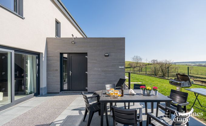 Luxueuze en hondvriendelijke vakantiewoning met zwembad  in Sainte-Ode, Ardennen