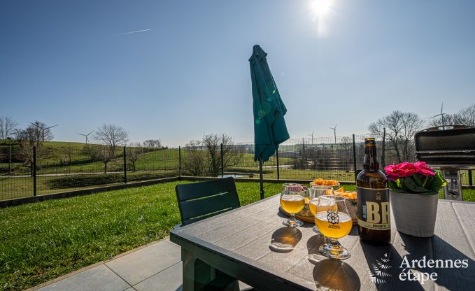 Gezellig vakantiehuis met zwembad  in Sainte-Ode, Ardennen