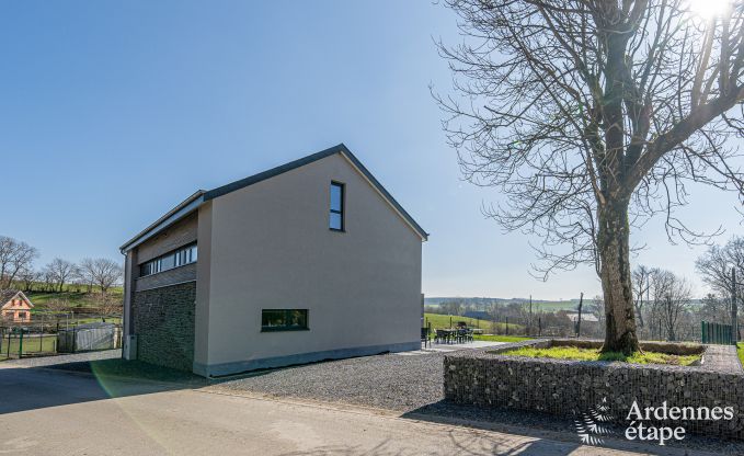 Gezellige familievakantiehuis met zwembad  in Sainte-Ode, Ardennen