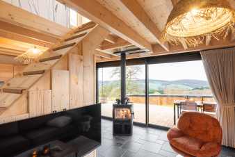 Chalet voor 3 in Stavelot, Hoge Venen. Sauna, tuin en prachtig uitzicht