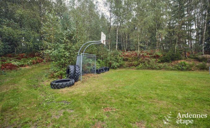 Ruime vakantiewoning in chaletstijl met zwembad in Trois-Ponts, Ardennen