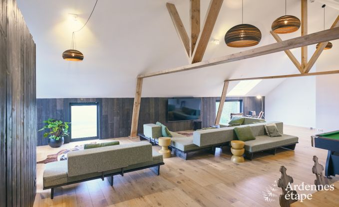 Ruime vakantiewoning in chaletstijl met zwembad in Trois-Ponts, Ardennen