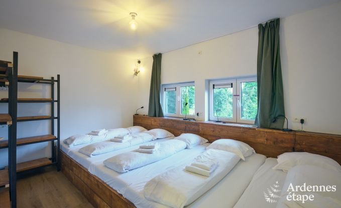 Ruime vakantiewoning in chaletstijl met zwembad in Trois-Ponts, Ardennen