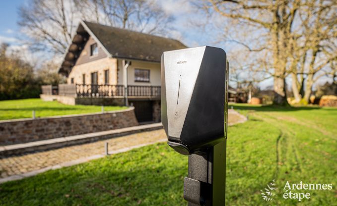 Comfortabel chalet in Vencimont voor 10 personen met moderne voorzieningen en privtuin in de Ardennen