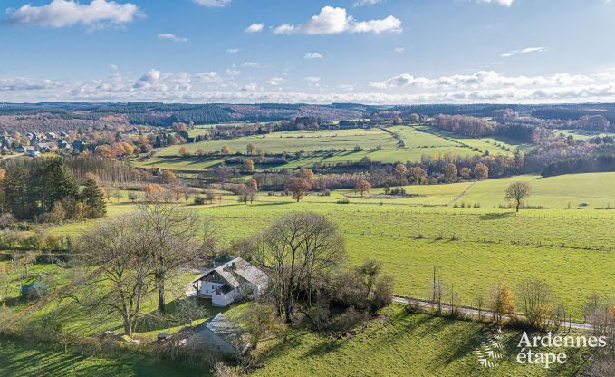 Comfortabel chalet in Vencimont voor 10 personen met moderne voorzieningen en privtuin in de Ardennen