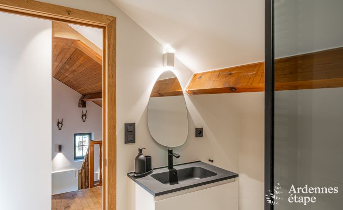 Comfortabel chalet in Vencimont voor 10 personen met moderne voorzieningen en privtuin in de Ardennen