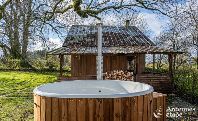 Comfortabel chalet in Vencimont voor 10 personen met moderne voorzieningen en privtuin in de Ardennen