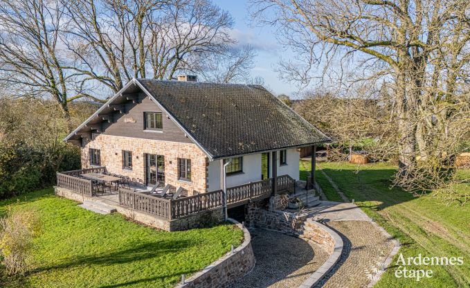 Comfortabel chalet in Vencimont voor 10 personen met moderne voorzieningen en privtuin in de Ardennen