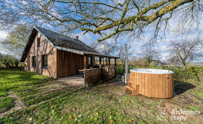 Comfortabel chalet in Vencimont voor 10 personen met moderne voorzieningen en privtuin in de Ardennen