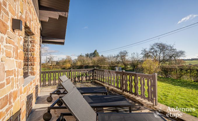 Comfortabel chalet in Vencimont voor 10 personen met moderne voorzieningen en privtuin in de Ardennen