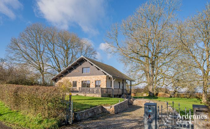 Comfortabel chalet in Vencimont voor 10 personen met moderne voorzieningen en privtuin in de Ardennen