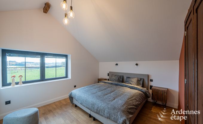 Comfortabel chalet in Vencimont voor 10 personen met moderne voorzieningen en privtuin in de Ardennen