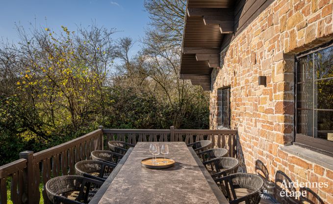 Comfortabel chalet in Vencimont voor 10 personen met moderne voorzieningen en privtuin in de Ardennen