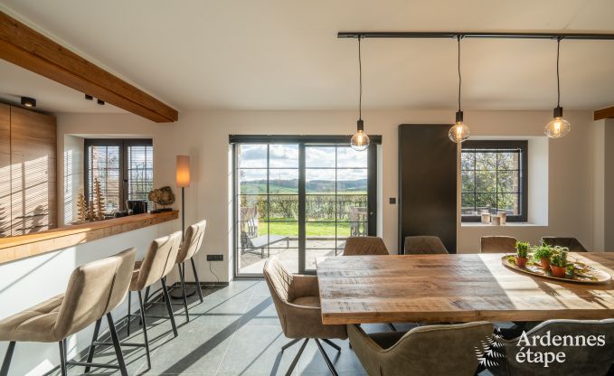 Comfortabel chalet in Vencimont voor 10 personen met moderne voorzieningen en privtuin in de Ardennen